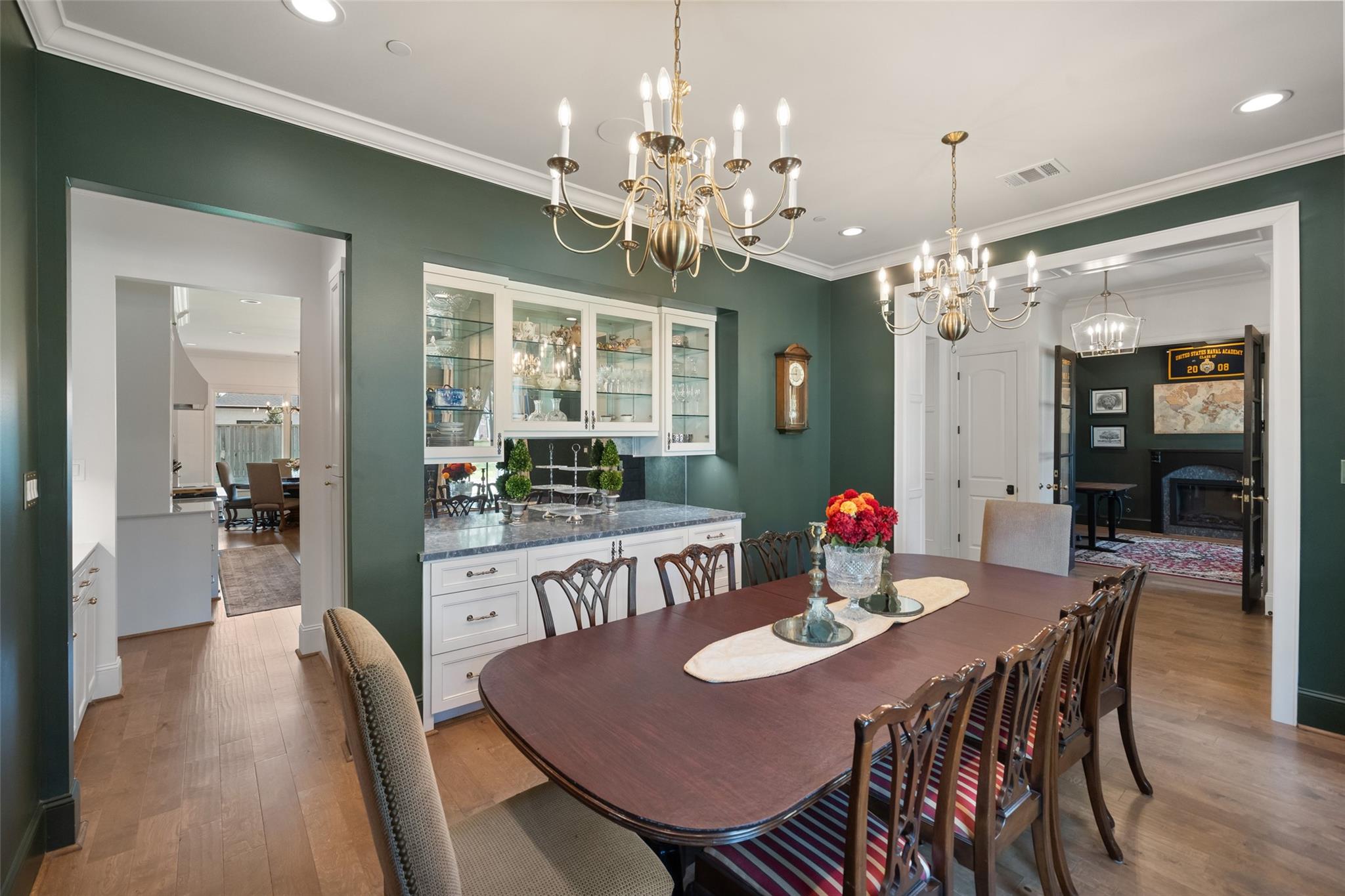 1110 Lone Star Drive
