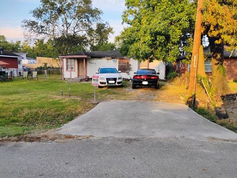 Photo of 10437 Barnham Street, Houston, TX 77016 (MLS # 56923262) Photo of 10437 Barnham Street, Houston, TX 77016 (MLS # 56923262)