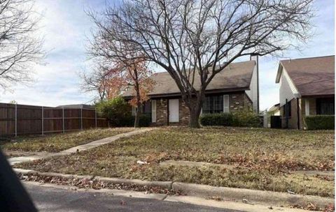 Homes For Sale - 7791 Los Gatos Drive<br/> Dallas, TX 75232