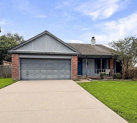 Photo of 2708 Glendale Drive, Pearland, TX 77584 (MLS # 2567262)