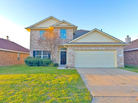 Homes For Sale - 5415 Coastline Street<br/> Baytown, TX 77521