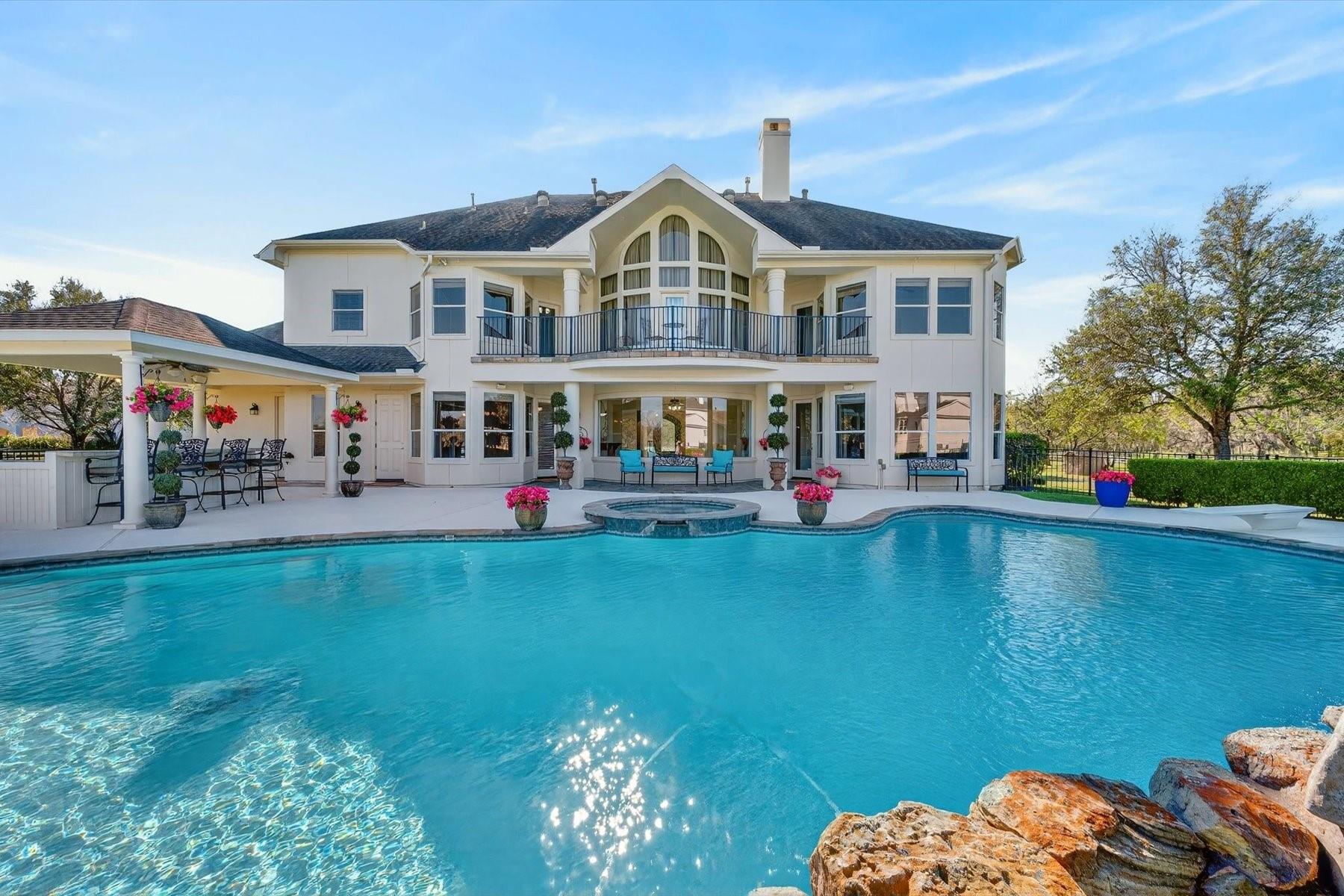 3622 River Forest Drive