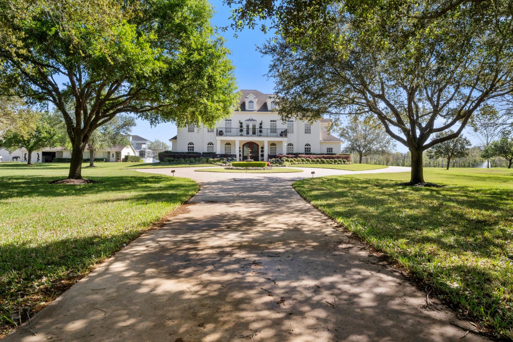 3622 River Forest Drive