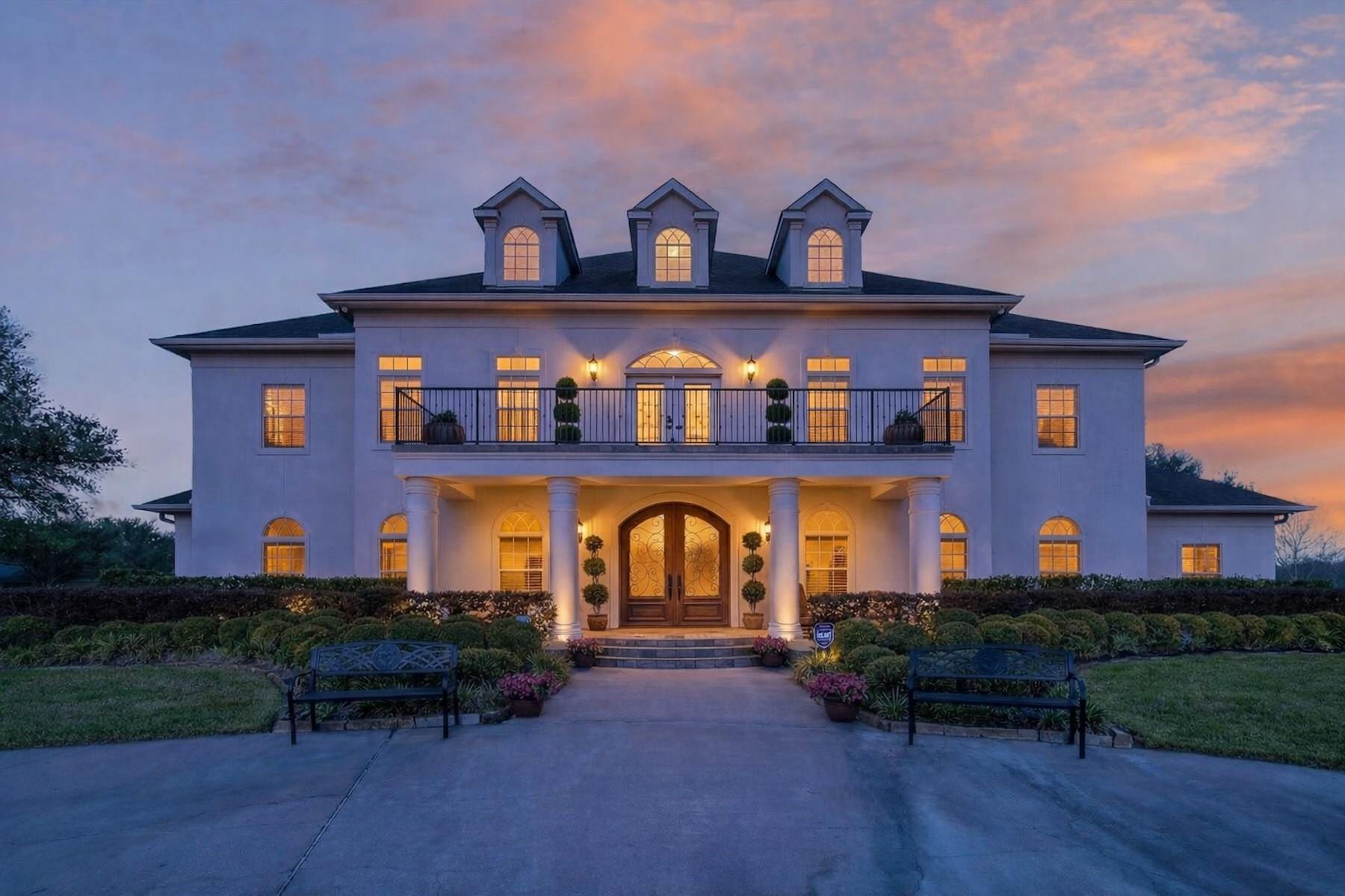 3622 River Forest Drive