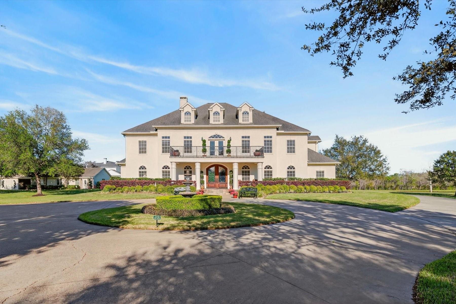 3622 River Forest Drive