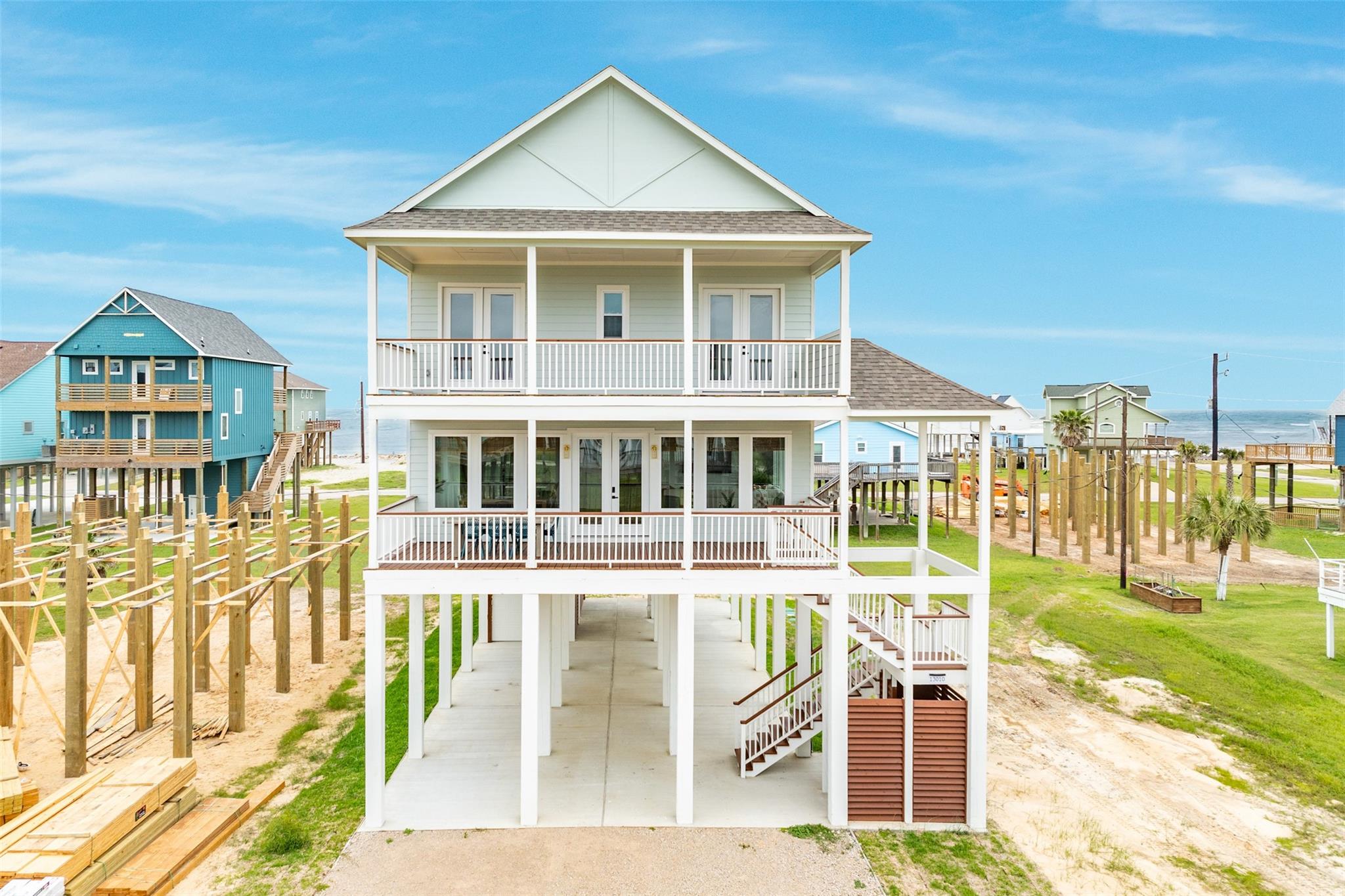 13010 Buccaneer Parkway