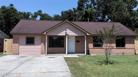 Photo of 10425 Chambers Street, Houston, TX 77034 (MLS # 59957447)