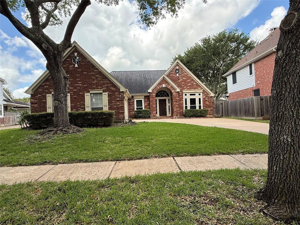 Photo of 5010 Rebel Ridge Drive, Sugar Land, TX 77478 (MLS # 72465261)