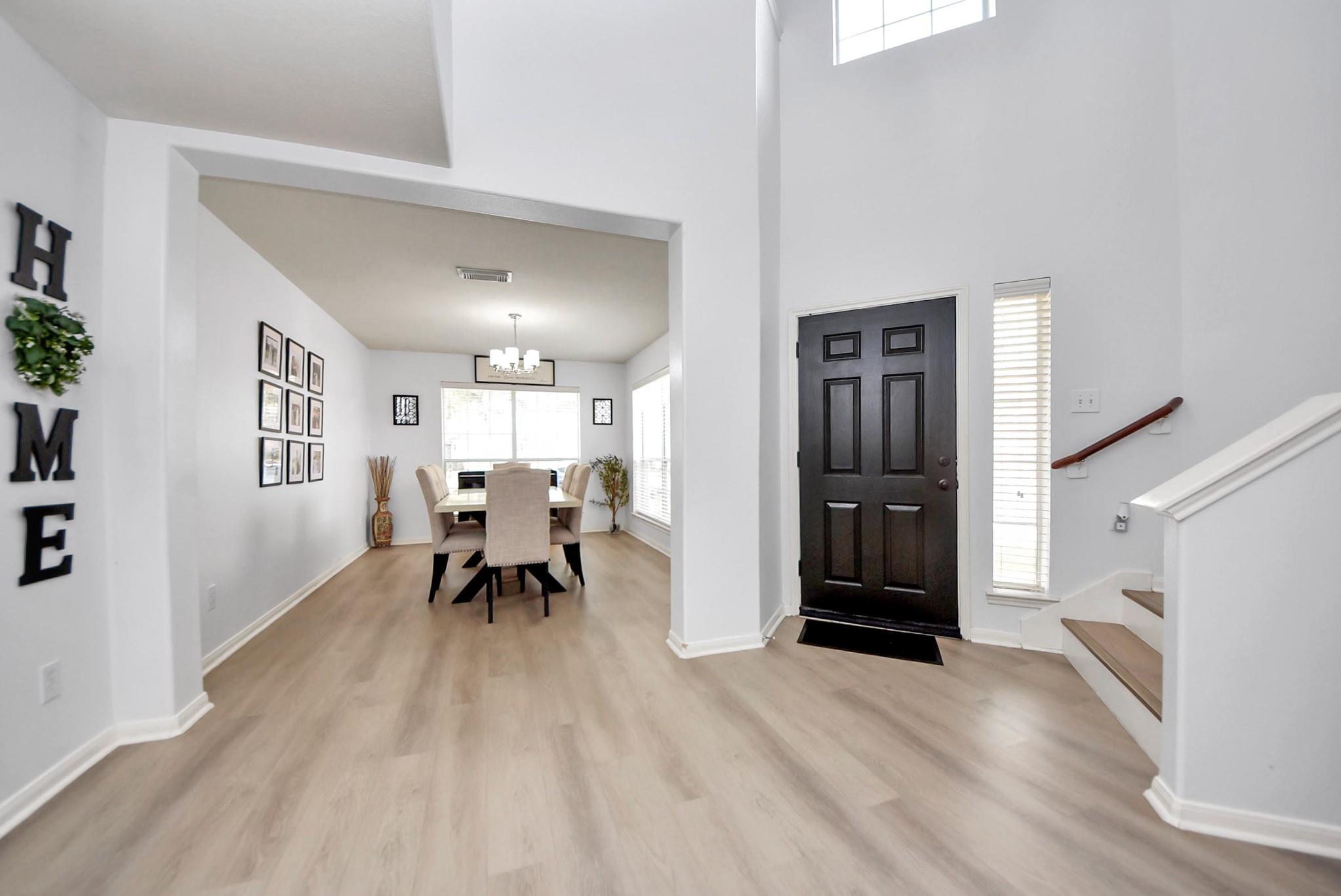 1054 Inverness Cove