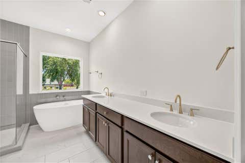 Tiny photo for 1530 W 34th Street, Houston, TX 77018 (MLS # 86886042)