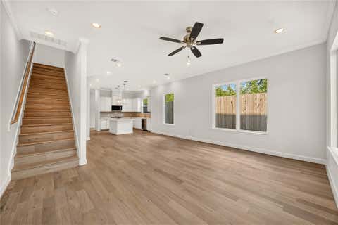 Tiny photo for 1530 W 34th Street, Houston, TX 77018 (MLS # 86886042)