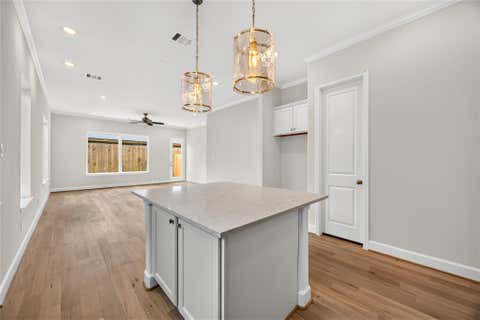 Tiny photo for 1530 W 34th Street, Houston, TX 77018 (MLS # 86886042)