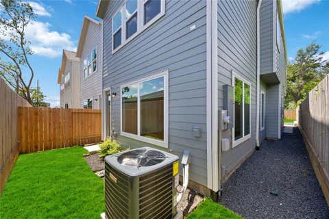 Tiny photo for 1530 W 34th Street, Houston, TX 77018 (MLS # 86886042)