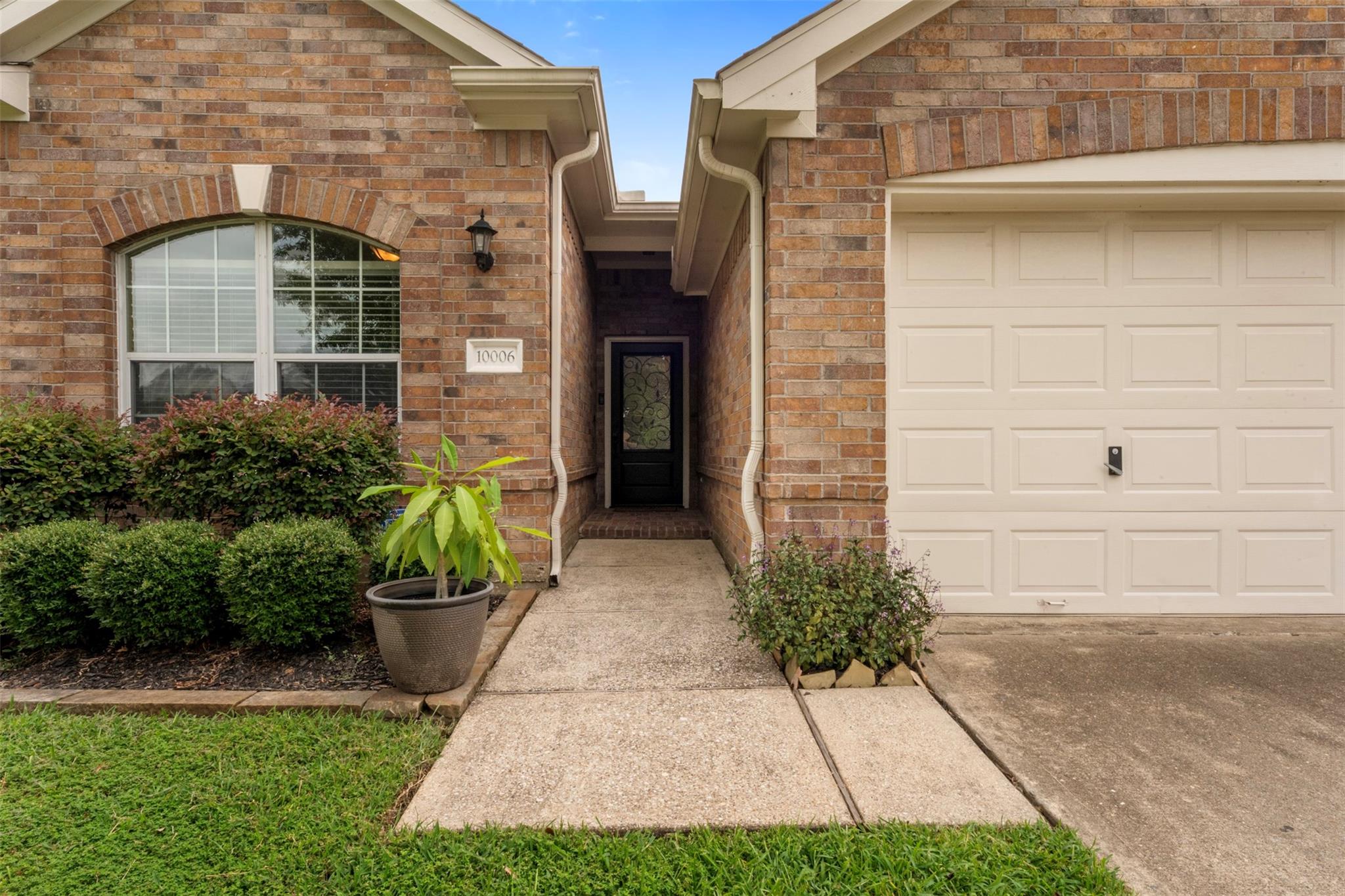 10006 King William Drive