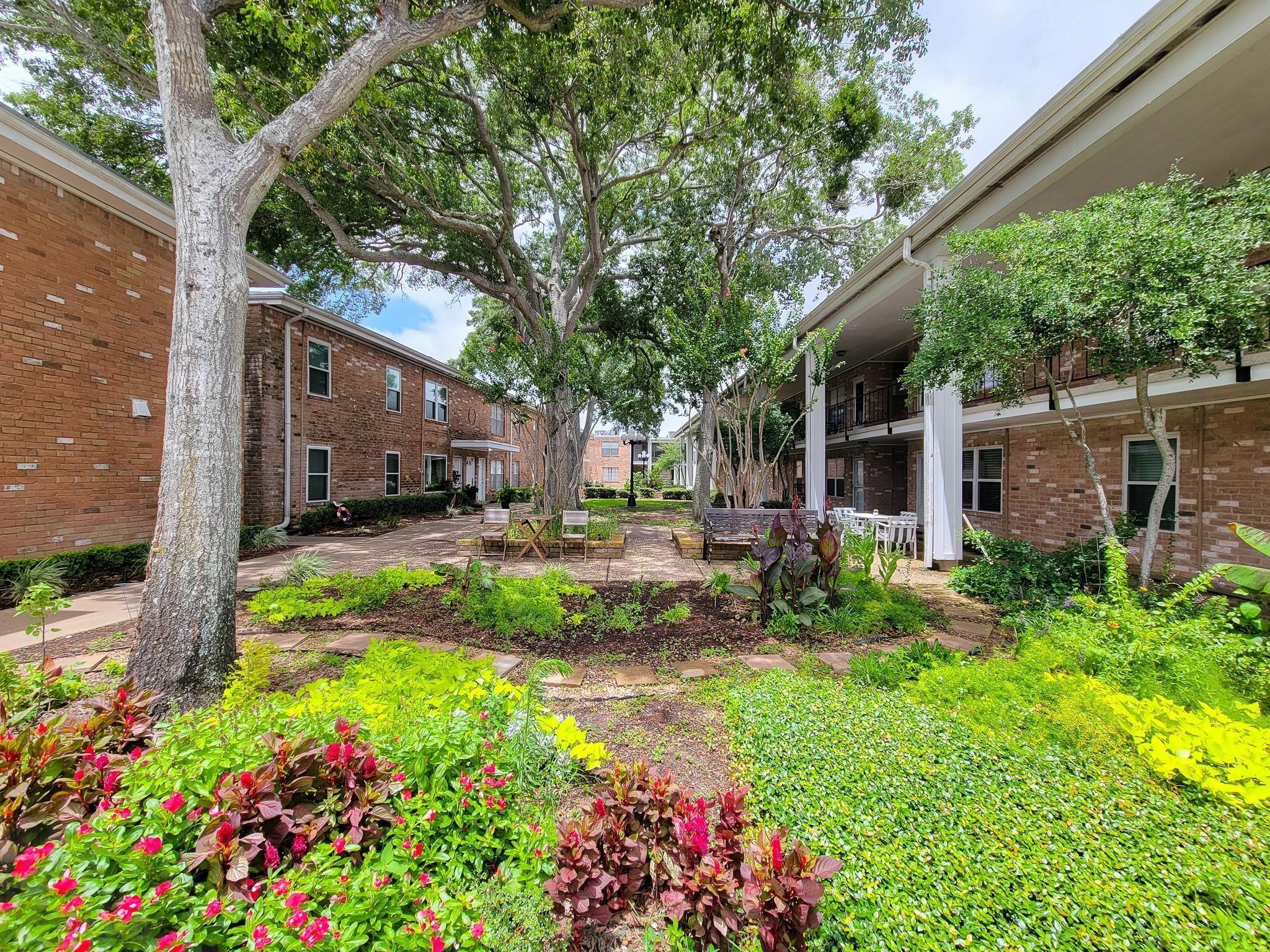 3535 Nasa Rd 1 78