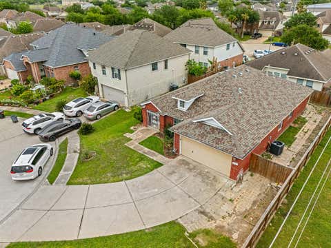 Homes For Sale - 8131 Golden Trace Court<br/> Harris County, Houston, TX 77083