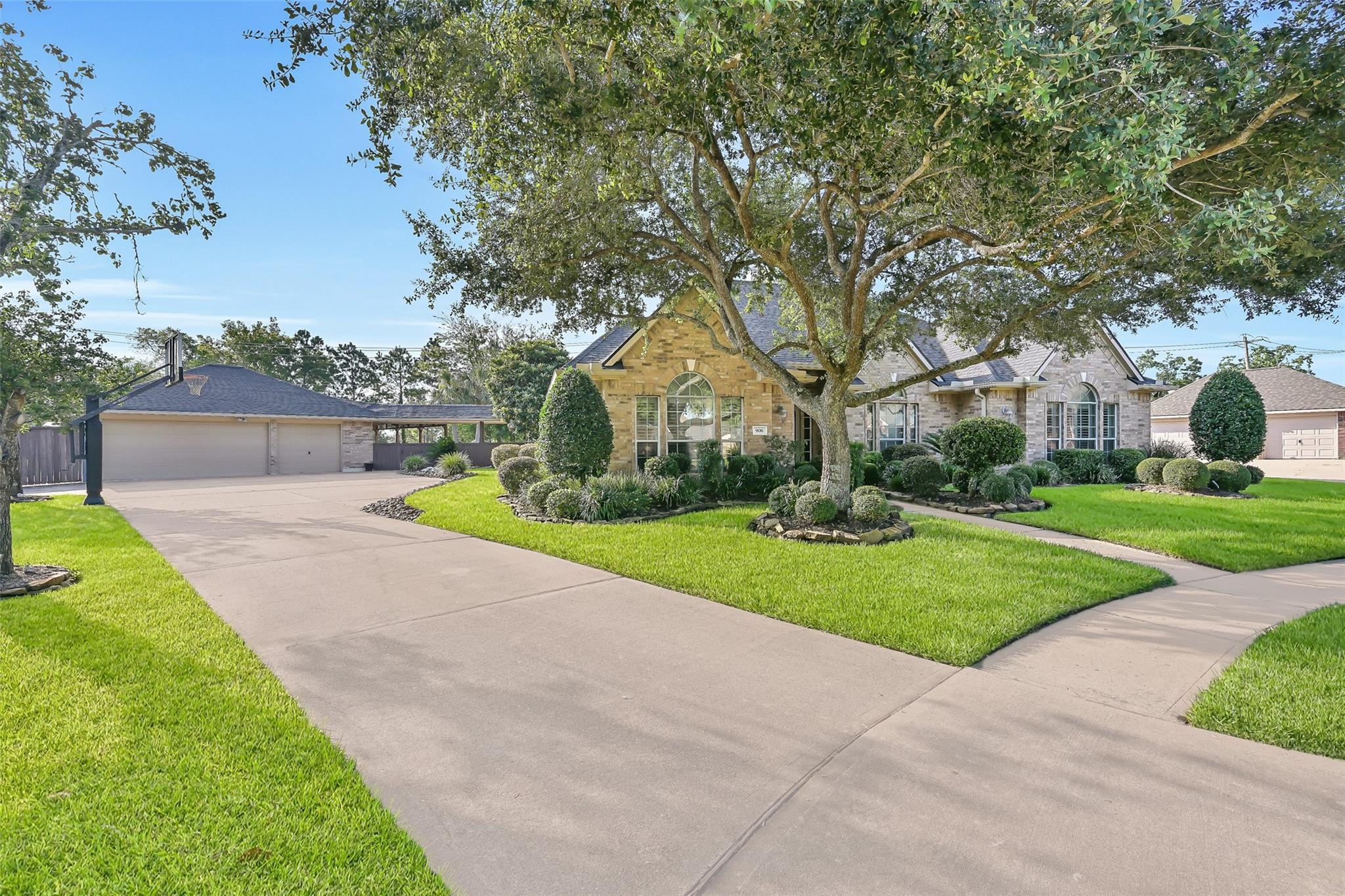 906 High Ridge Circle