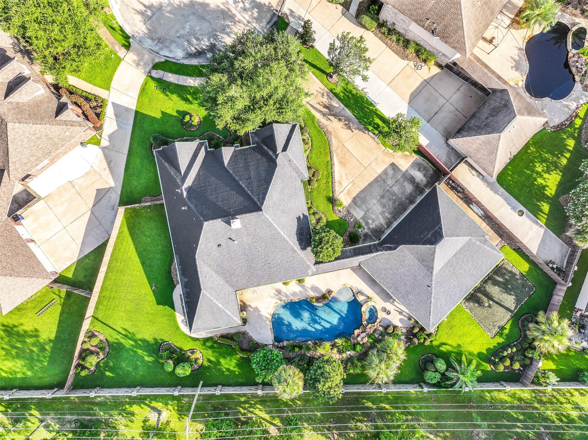 906 High Ridge Circle