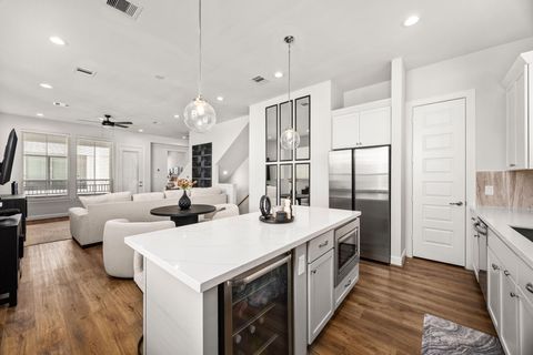 Tiny photo for 2718 Grand Fountains Drive #G, Houston, TX 77054 (MLS # 54376304)