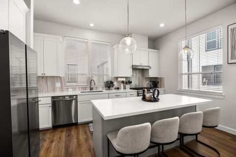 Tiny photo for 2718 Grand Fountains Drive #G, Houston, TX 77054 (MLS # 54376304)