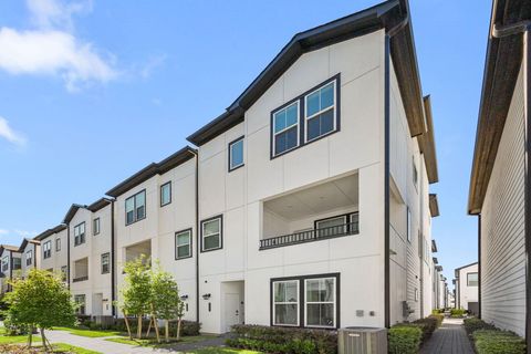 Photo of 2718 Grand Fountains Drive #G, Houston, TX 77054 (MLS # 54376304)