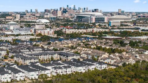 Tiny photo for 2718 Grand Fountains Drive #G, Houston, TX 77054 (MLS # 54376304)