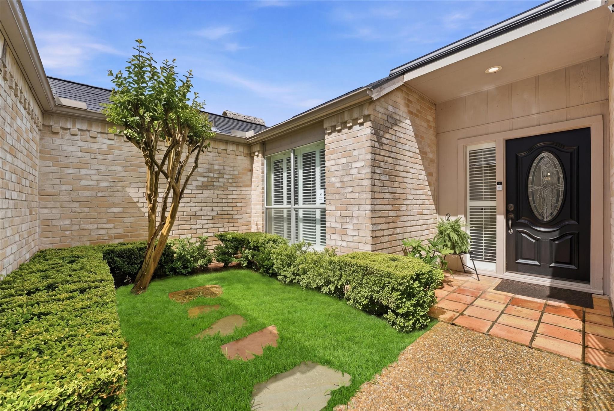 2513 Country Club Boulevard