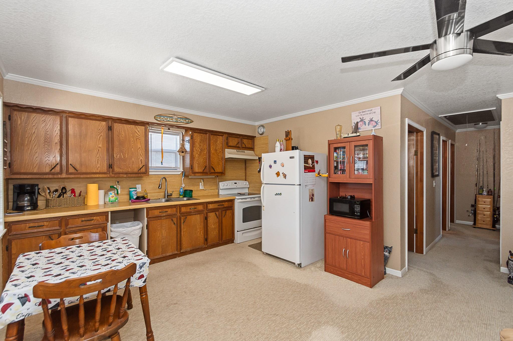 1546 Upton Lane