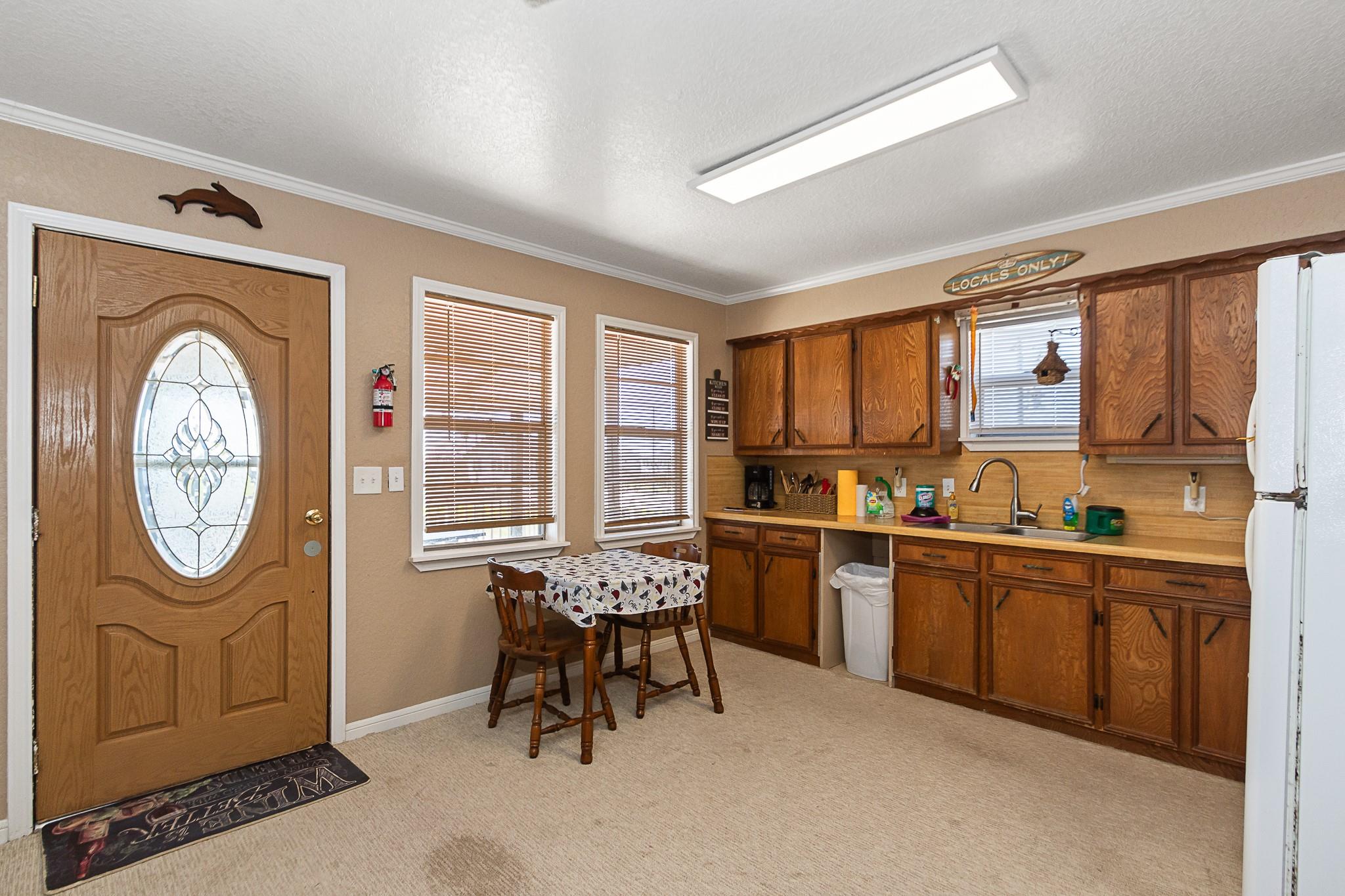 1546 Upton Lane