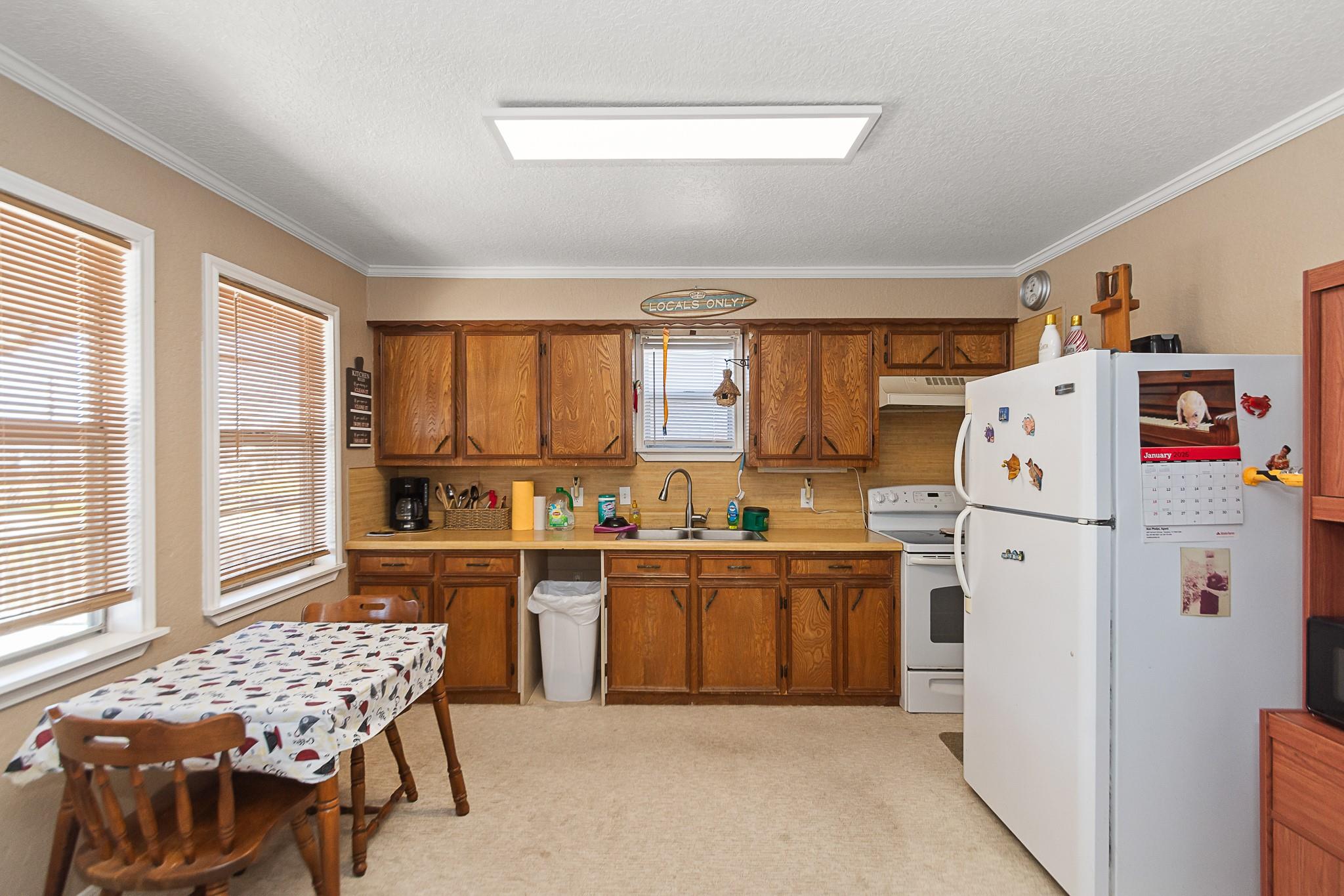 1546 Upton Lane
