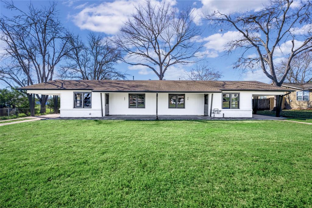 Photo of 476 Ellinger Road, La Grange, TX 78945 (MLS # 5317668)