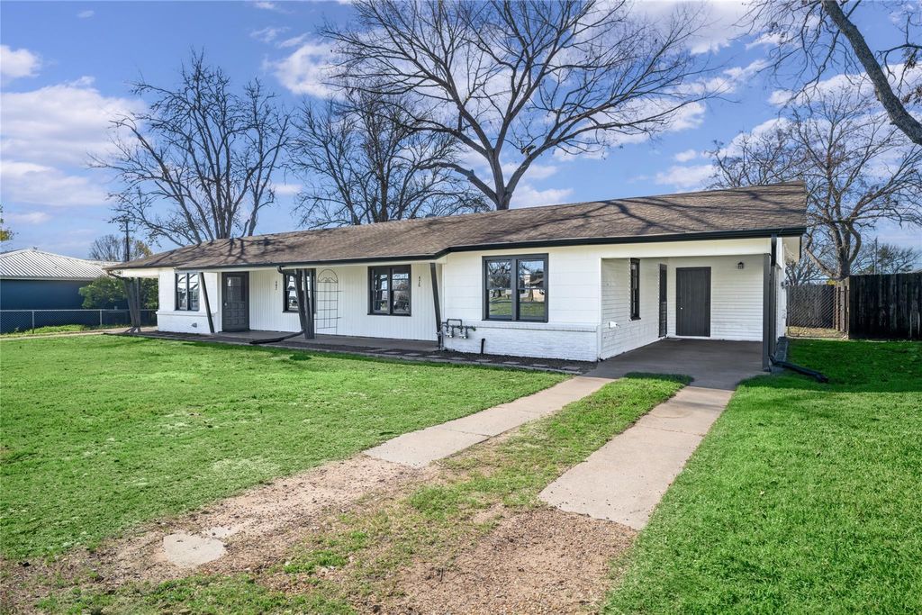 Photo of 476 Ellinger Road, La Grange, TX 78945 (MLS # 5317668)