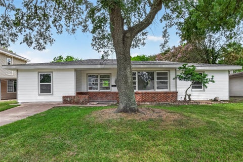 Photo of 522 23rd Avenue N, Texas City, TX 77590 (MLS # 60832641)