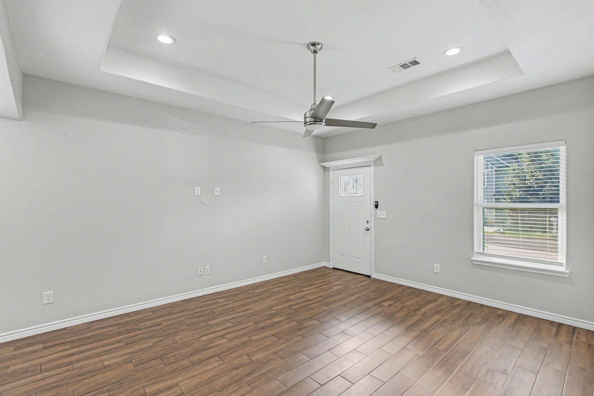 16698 Meadowcroft
