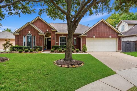 Photo of 8027 Summer Brook Court, Sugar Land, TX 77479 (MLS # 44554593)