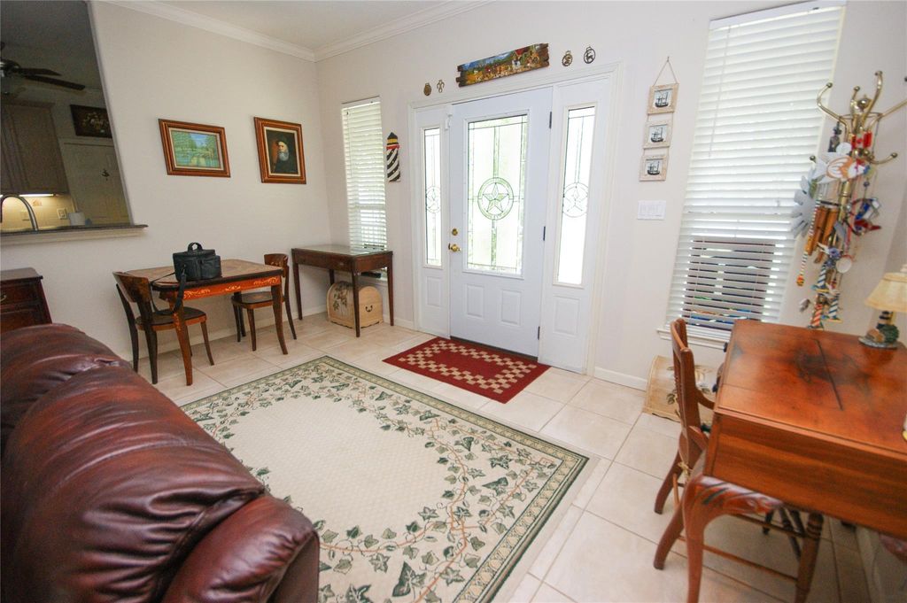 Photo of 2902 Buffalo Run, San Leon, TX 77539 (MLS # 96605640)