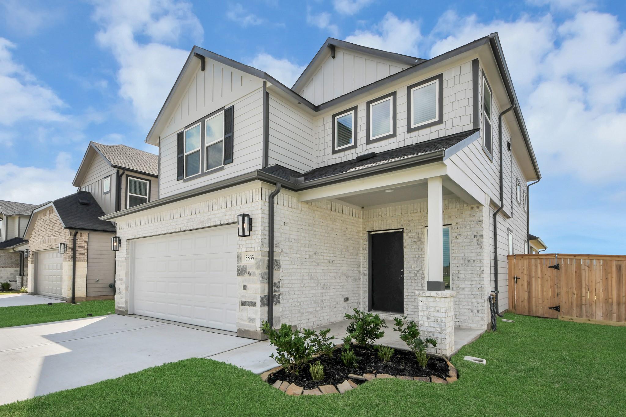 18527 Athena Flower Drive