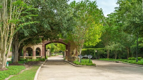 Photo of 7 Primm Valley Ct Ct, The Woodlands, TX 77389 (MLS # 94088465)