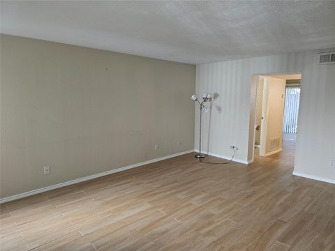 Photo of 5917 Fairdale Lane #6, Houston, TX 77057 (MLS # 65813781)