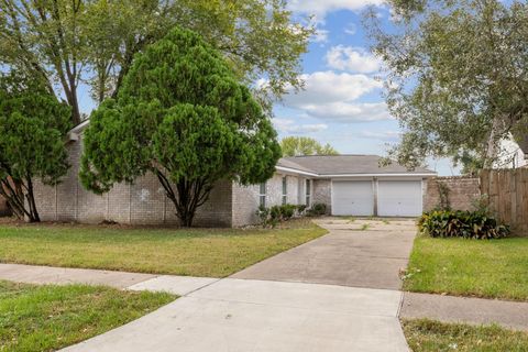 Photo of 9423 Kristin Drive, Houston, TX 77031 (MLS # 2548582)