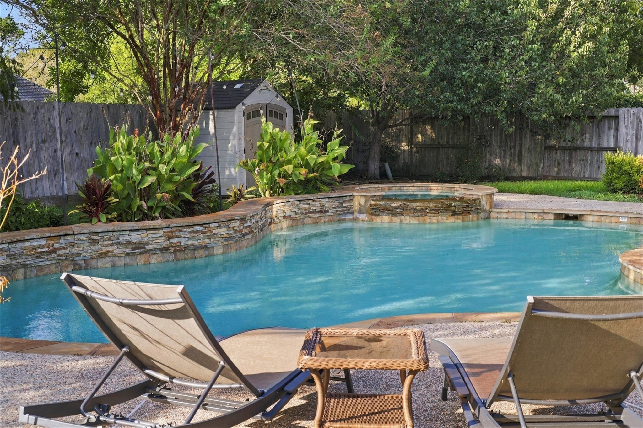 316 Falcon Lake Drive