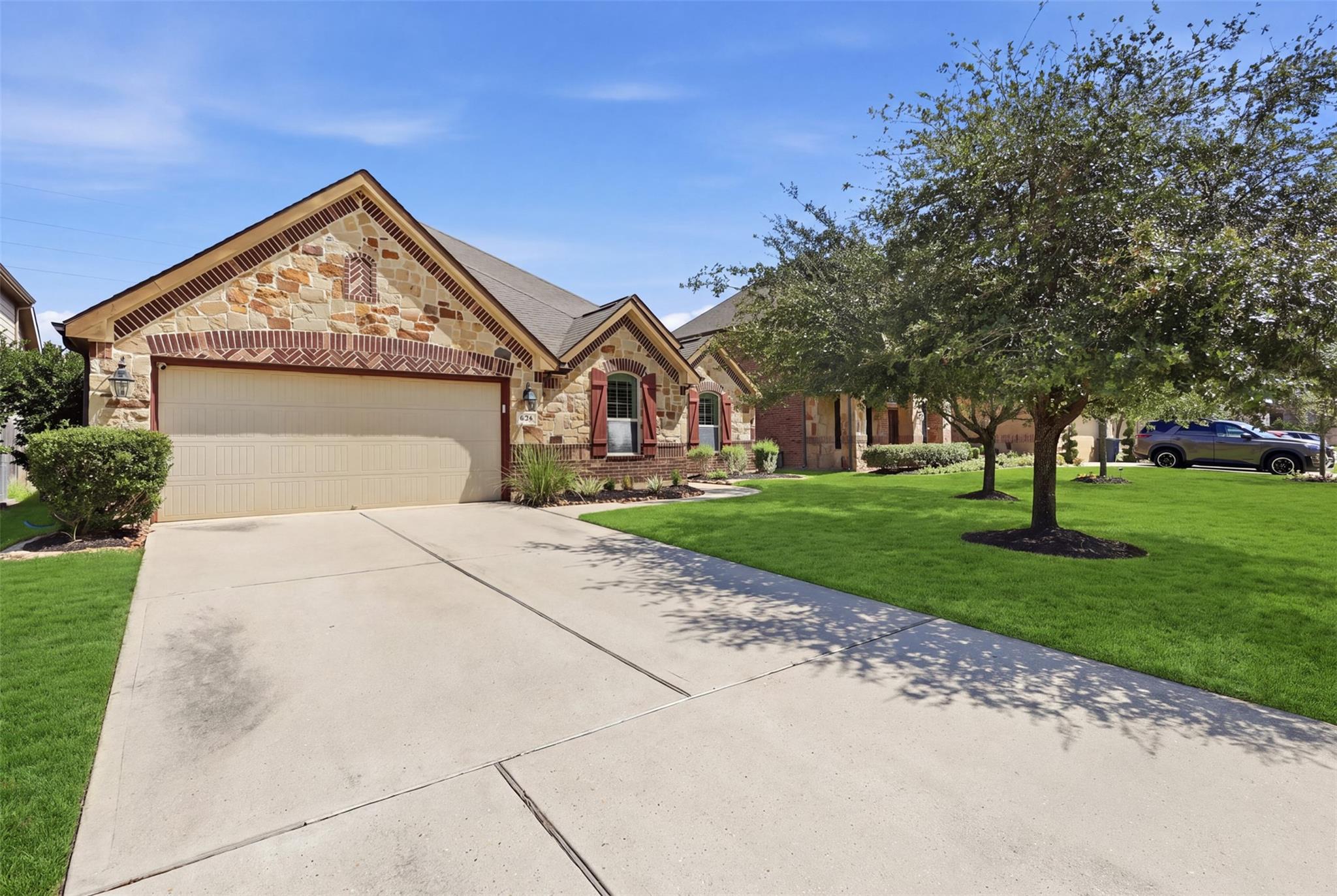 6214 Pinewood Heights Drive