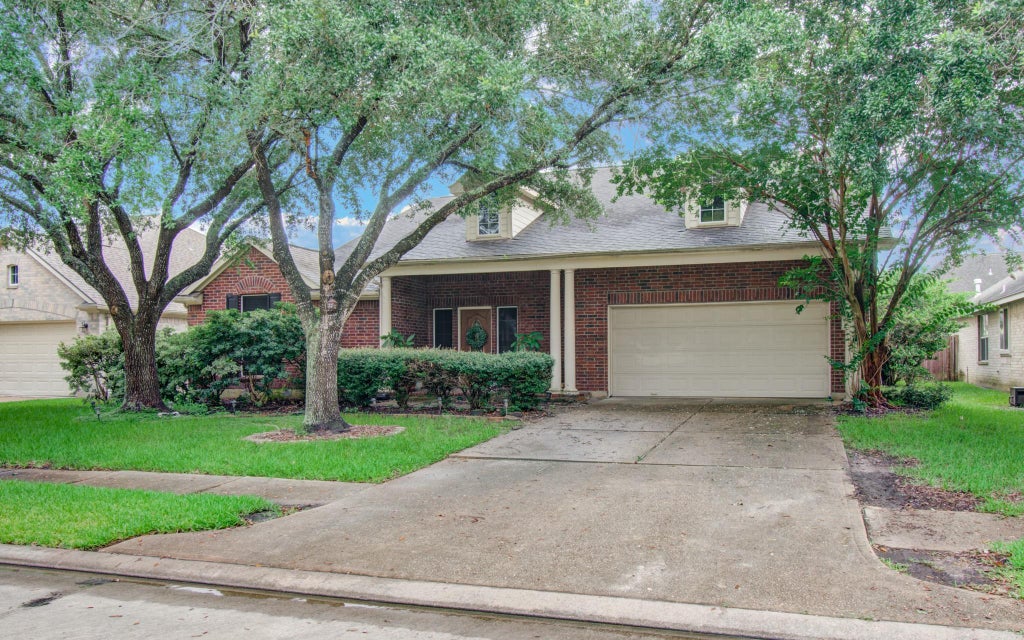 Photo of 17611 Emerald Garden Lane, Houston, TX 77084 (MLS # 27278949)