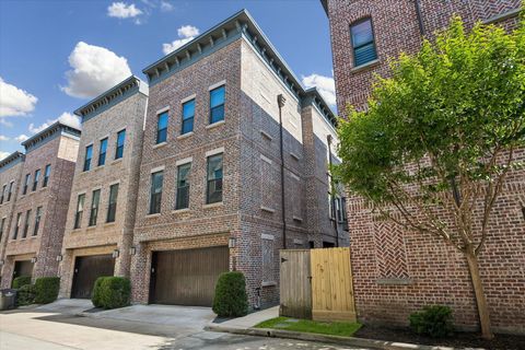 Photo of 2913 Hicks Street, Houston, TX 77007 (MLS # 84402582)