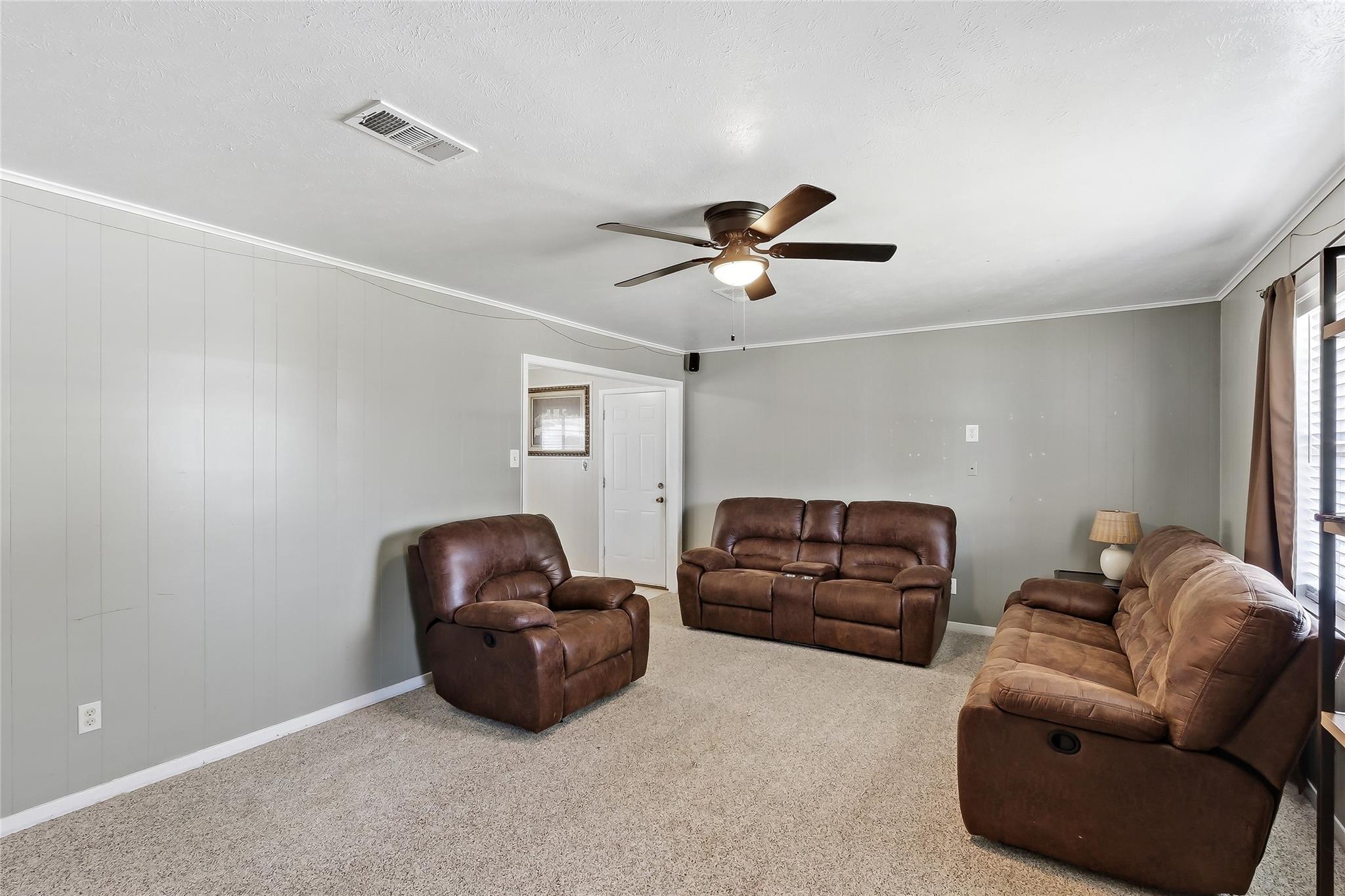 411 N Commerce Street