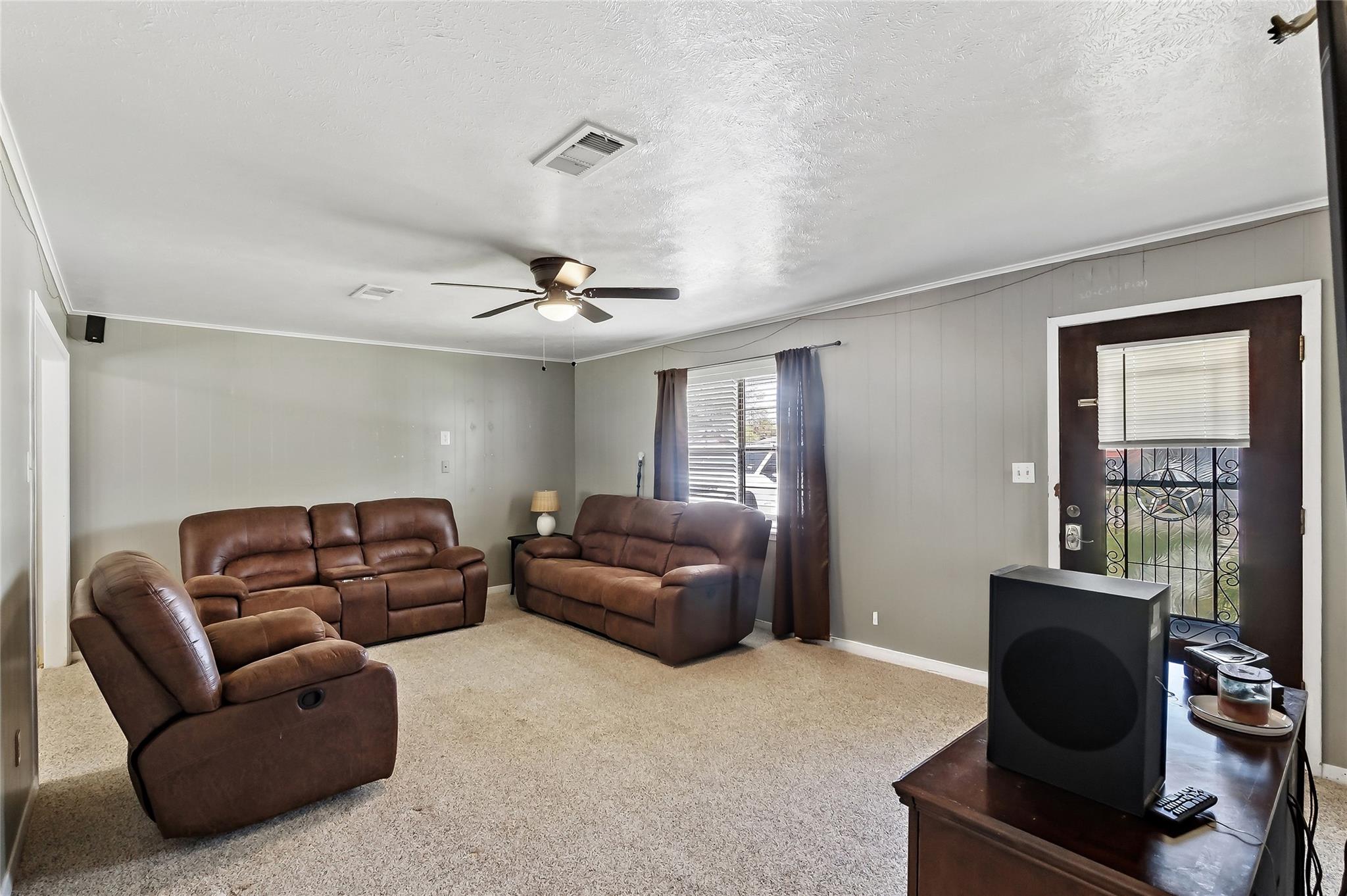 411 N Commerce Street