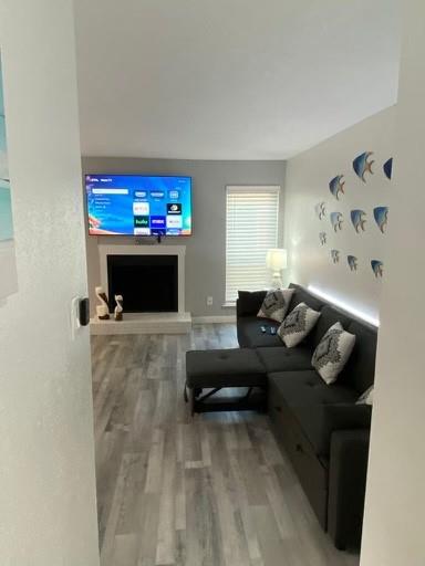 7600 Emmett F Lowry Expressway 610