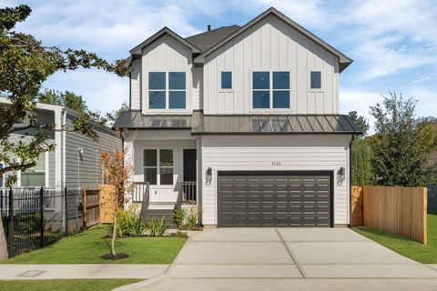 Photo of 1103 E 37th Street, Houston, TX 77022 (MLS # 45440348)