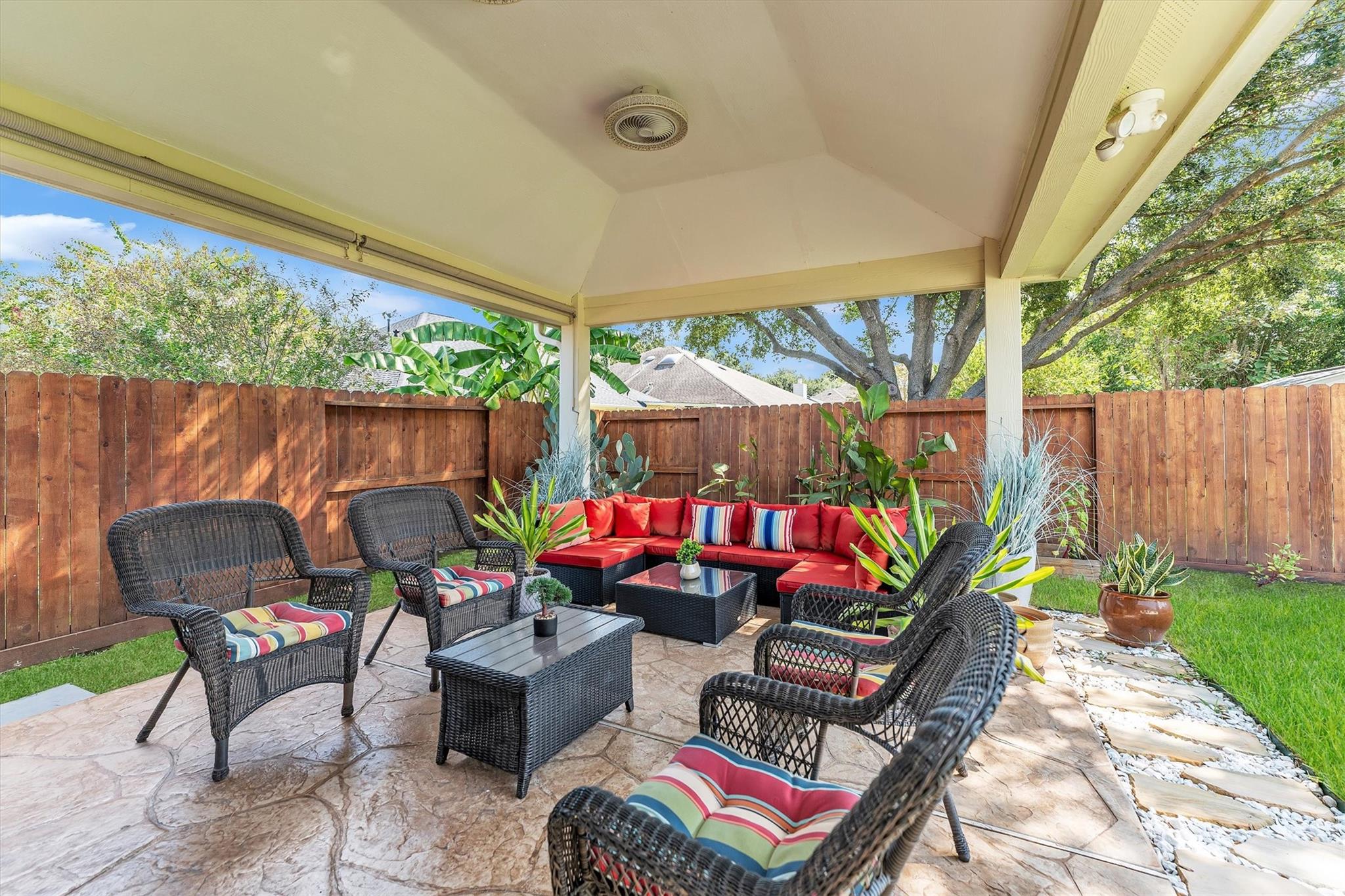 7318 Crestbury Lane