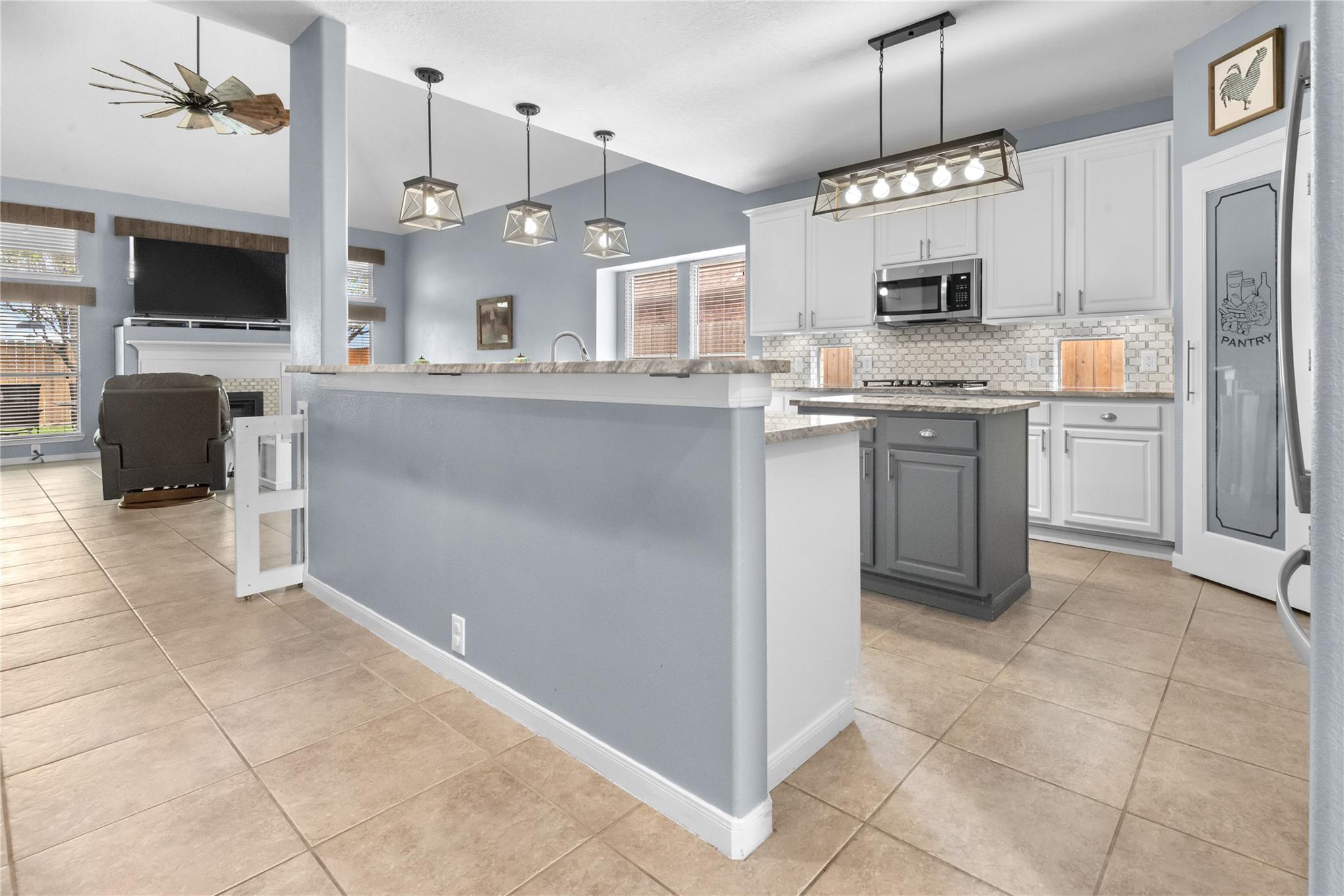 2914 Sandleigh Drive